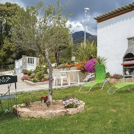 Four-bedroom Holiday In 度假居 *